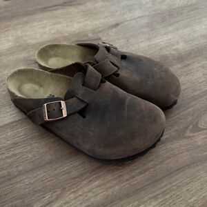 Birkenstocks Boston Oiled Leather, Habana Brown. Size 38.